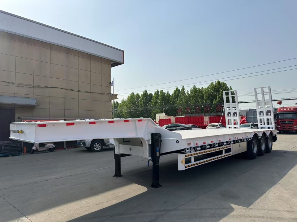 Derun Vehicle leverer med succes 5 lowbed semi trailere til Senegal